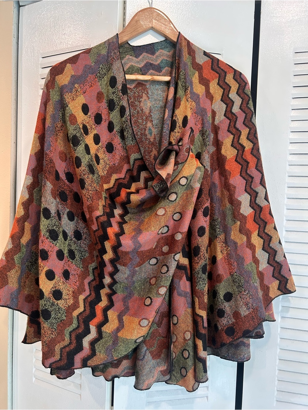 Rapti Cashmere Reversible Buckle Shawl - Zigzag & Dots